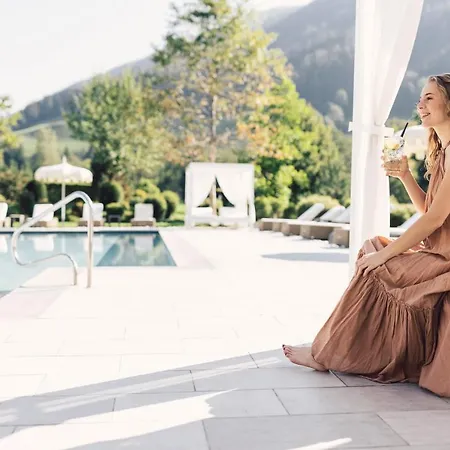 Alpenpalace Luxury Hideaway & Retreat